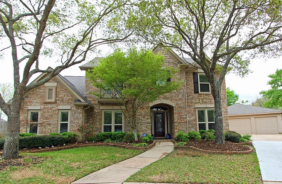 1st image of 1922 Chatham Trails Ct