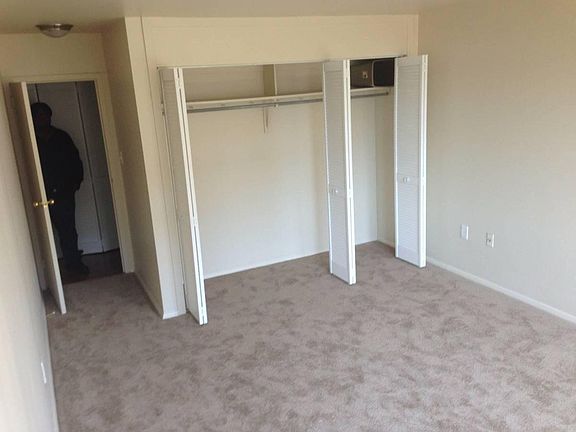 Larger Bedroom/Closets