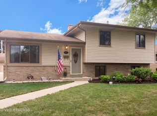 1219 Anthony Rd, Wheeling, IL 60090