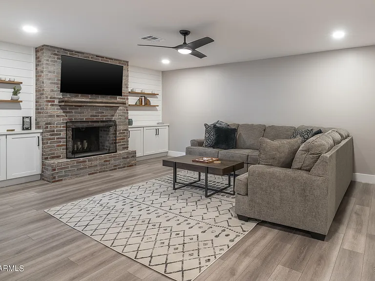 1641 W Evans Dr — Photo 23