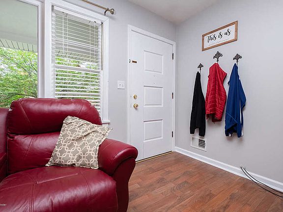 5th image of 2819 Pomeroy Dr