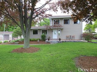 8816 Freeport Ave, Freeport, MI 49325