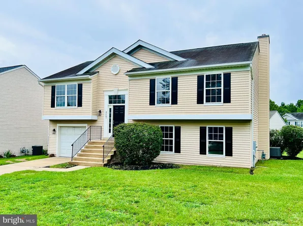 8407 Lenaskin Ln, District Heights, MD 20747