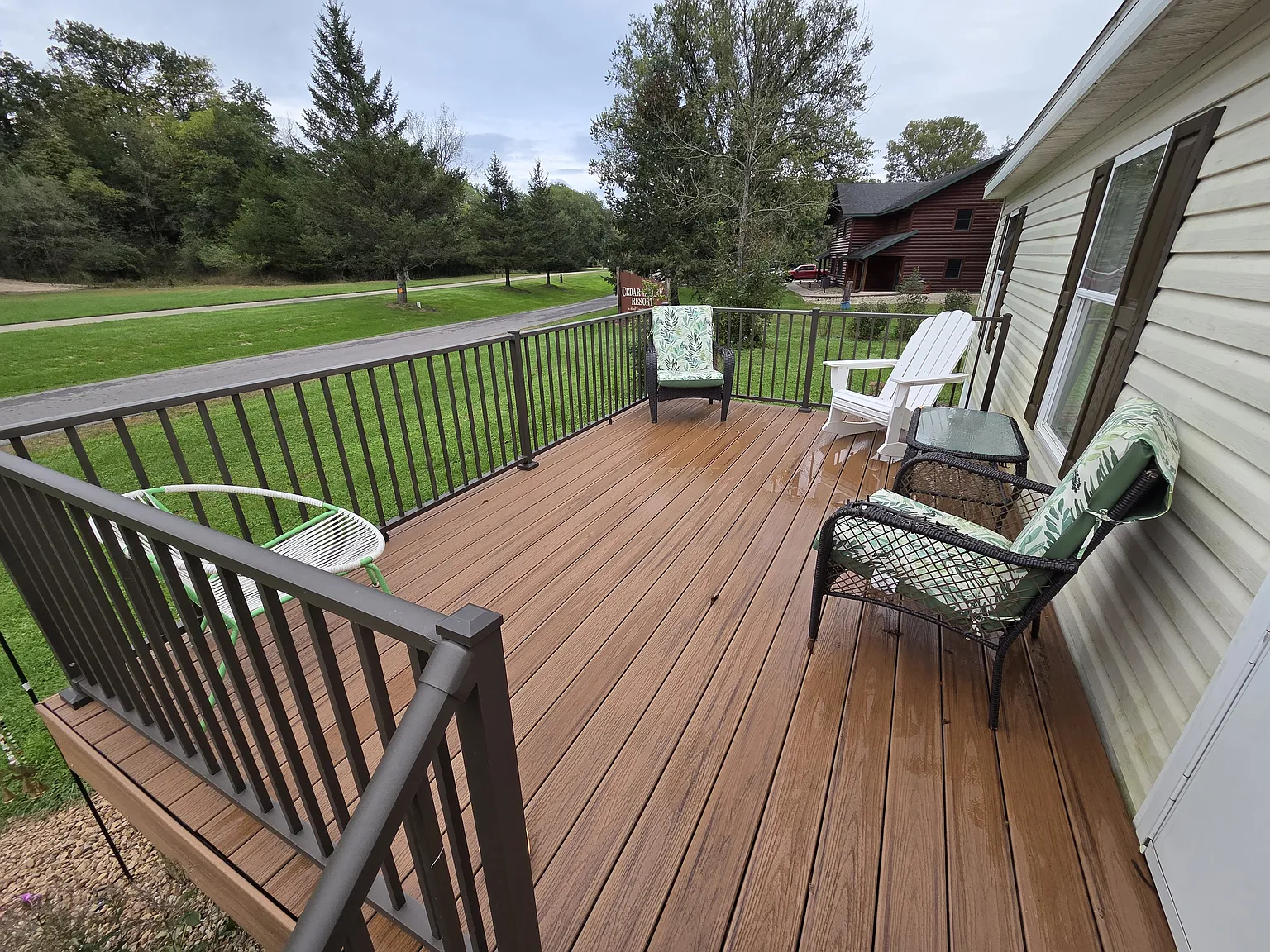3 bed, 1100 sqft, $1,200 — Photo 2