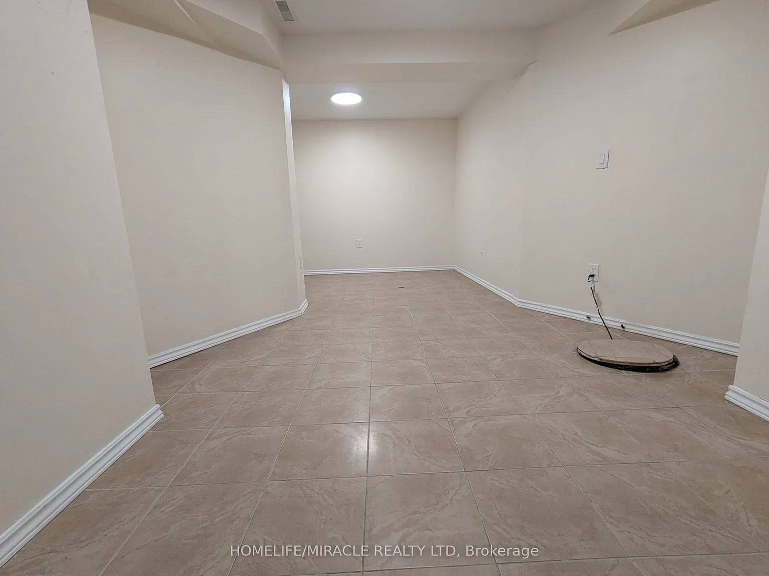 3 bed, $2,100 — Photo 3