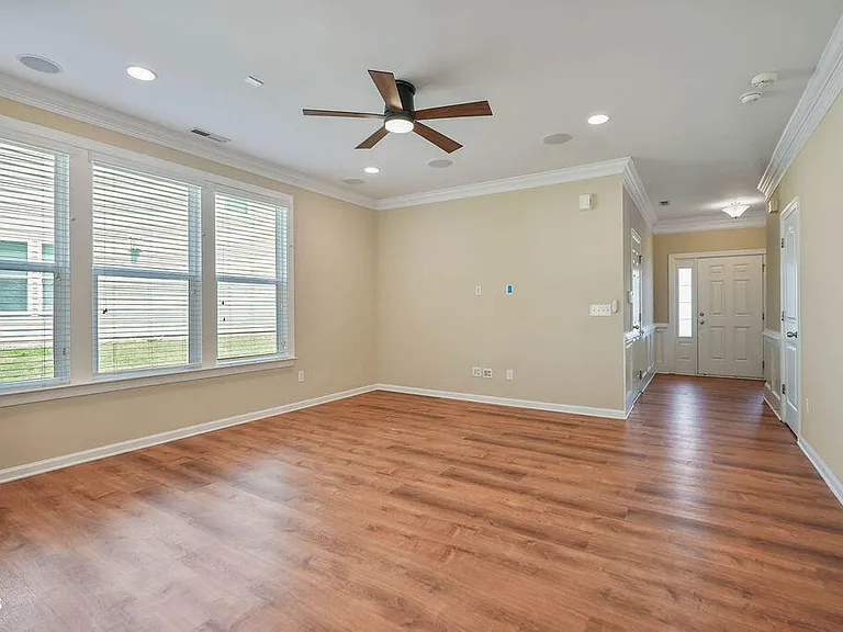 2120 Junewood Ln — Photo 7