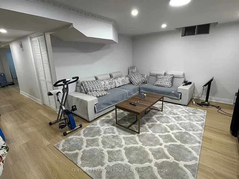 421 Elson St #BASEMENT — Photo 7