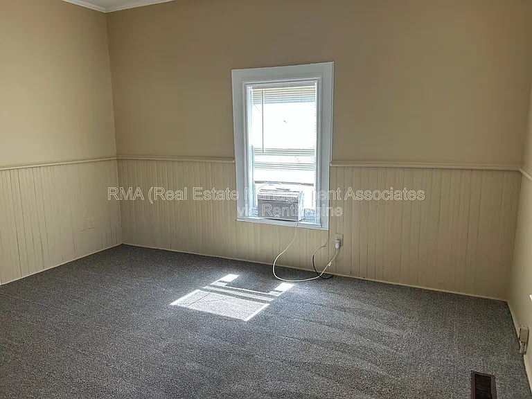 503 Hallyburton St — Photo 4