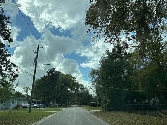 5th image of 1909 Shelton Rd