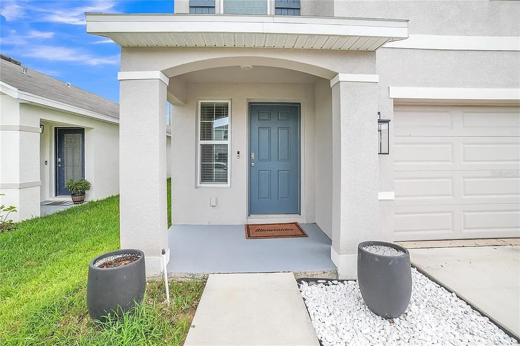 3 bed, 2.5 bath, 1988 sqft, $2,500 — Photo 3