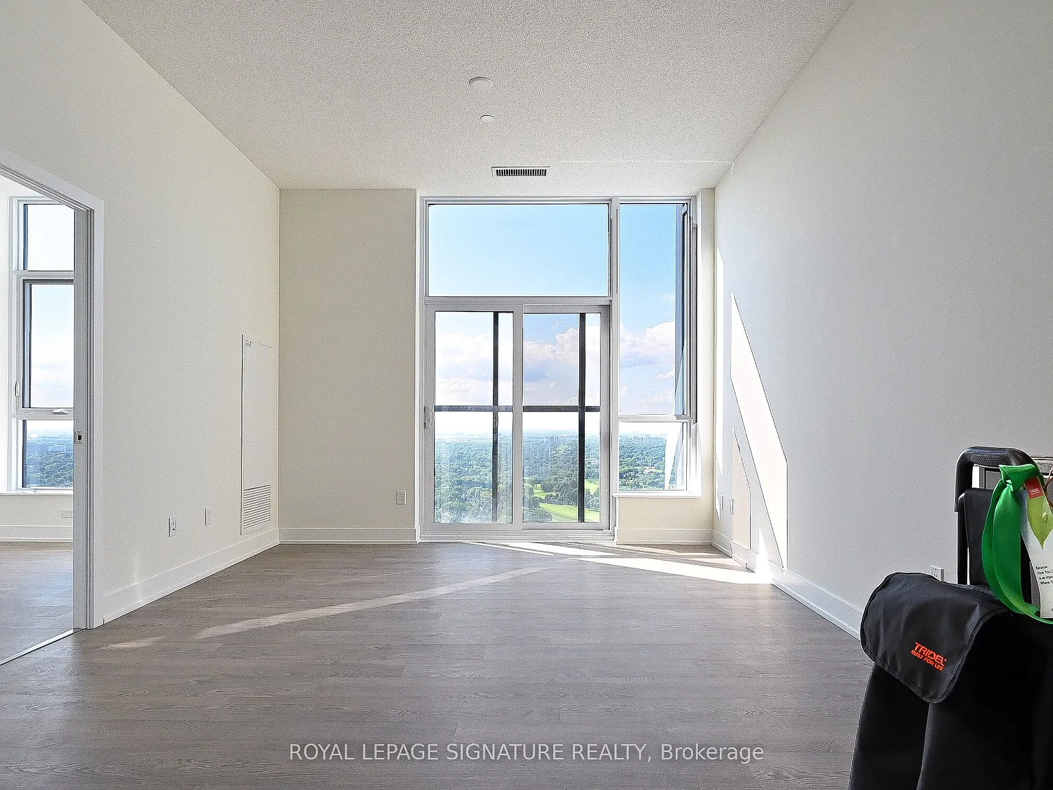 1 bed, $2,375 — Photo 4