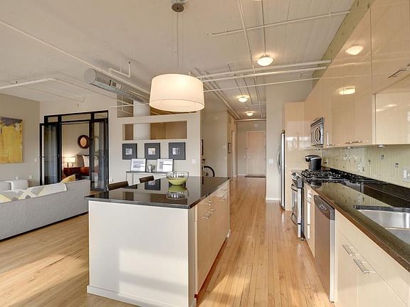 4th image of 290 Market St Unit 411
