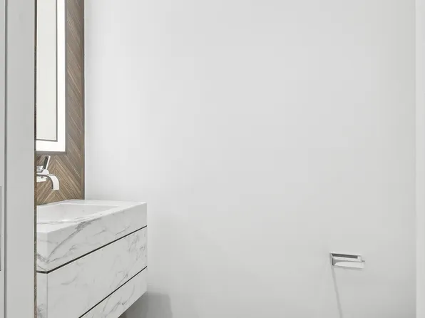 1 West End Avenue image 5 of 10