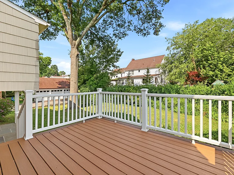 60 Oakland Ave — Photo 31