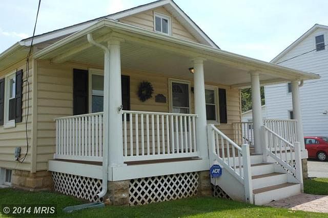 1st image of 211 Fulford Ave