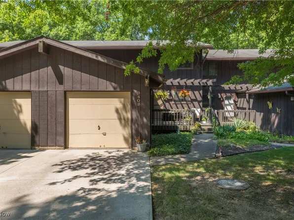 9408 Bassett Ln #416, North Royalton, OH 44133
