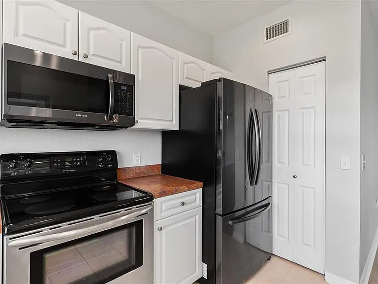 3923 Cape Haze Dr #302 — Photo 32