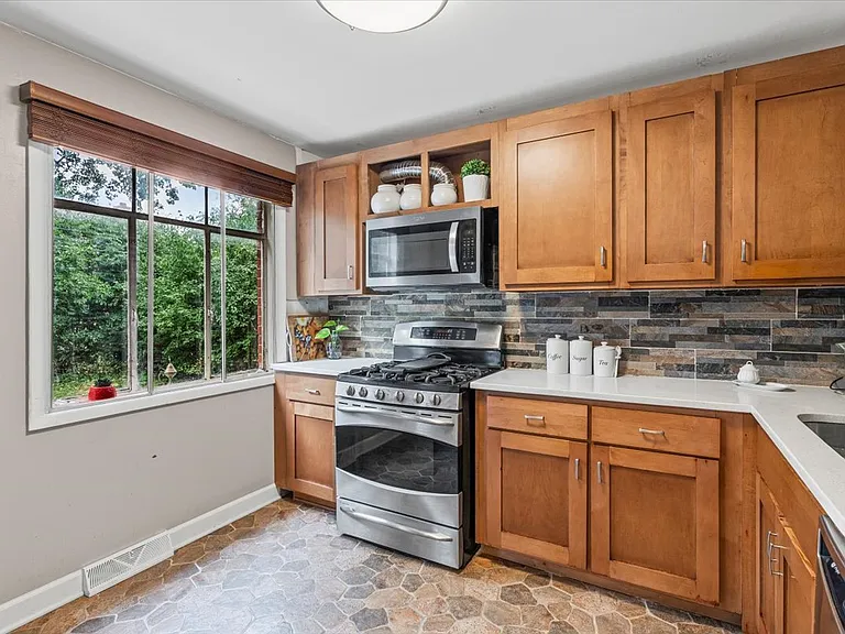 4836 Kirk St #B — Photo 6