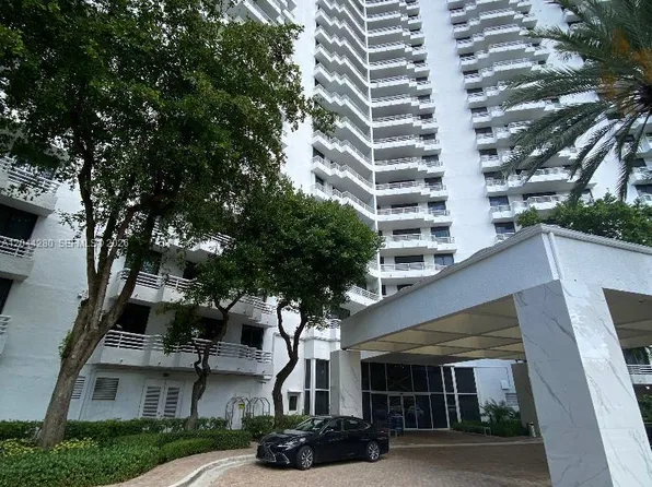 3300 NE 192nd St APT 612, Aventura, FL 33180