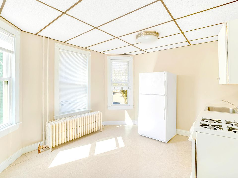 2nd image of 160 Hillside Ave #1