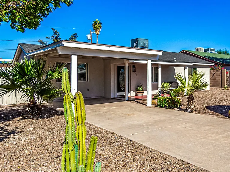 Drive way/Carport