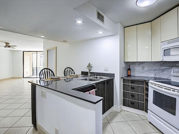 3rd image of 10451 W Broward Boulevard #108