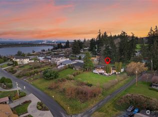 505 38th St, Anacortes, WA 98221