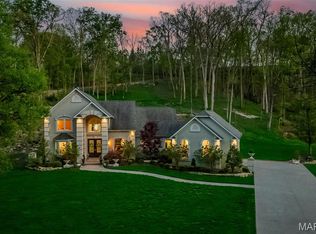 5512 Elk Valley Estates Dr, Saint Louis, MO 63128