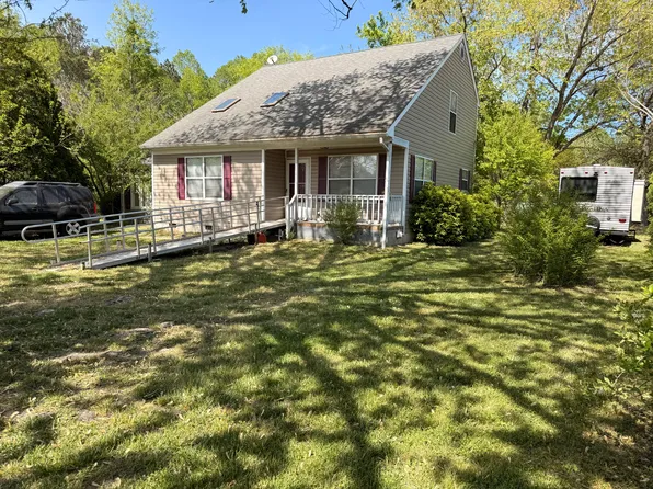5027 Hickory Fork Rd, Gloucester, VA 23061