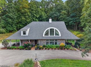 160 Black Brook Rd, Hampton, NJ 08827