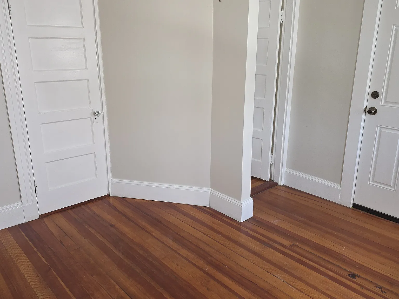 2 bed, 1000 sqft, $2,300 — Photo 4