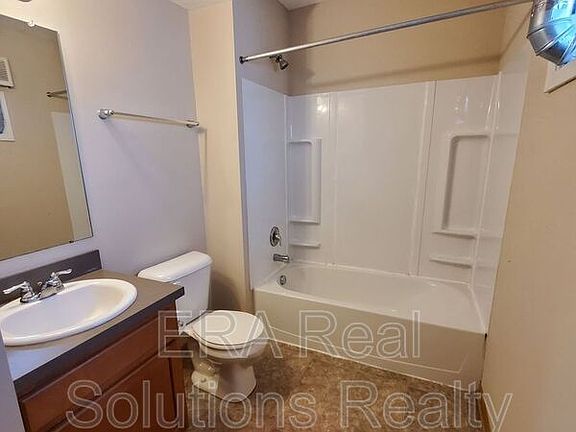 5th image of 1045 Leona Ave APT C