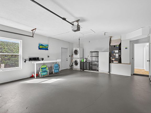 5th image of 1206 Dolphin Rd