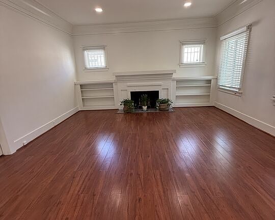 5th image of 153 S Gramercy Pl