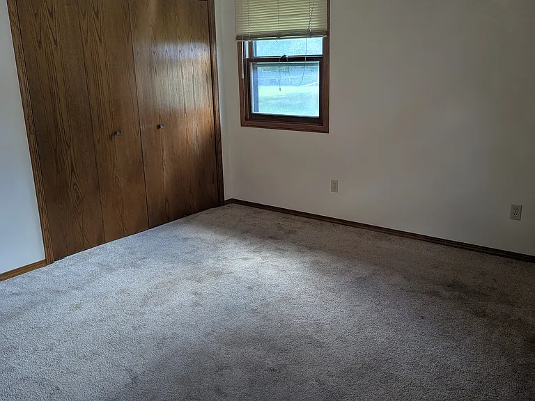 1357 Regal Ave — Photo 10