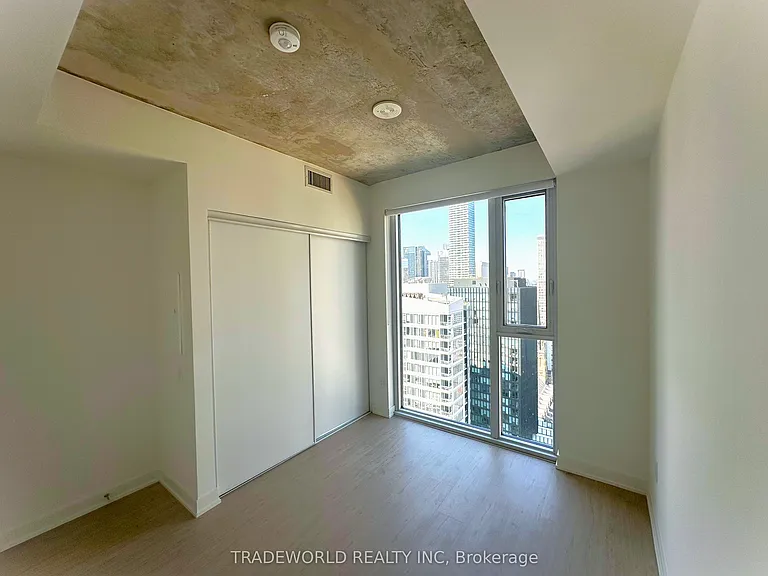 65 Mutual St #2904 — Photo 8