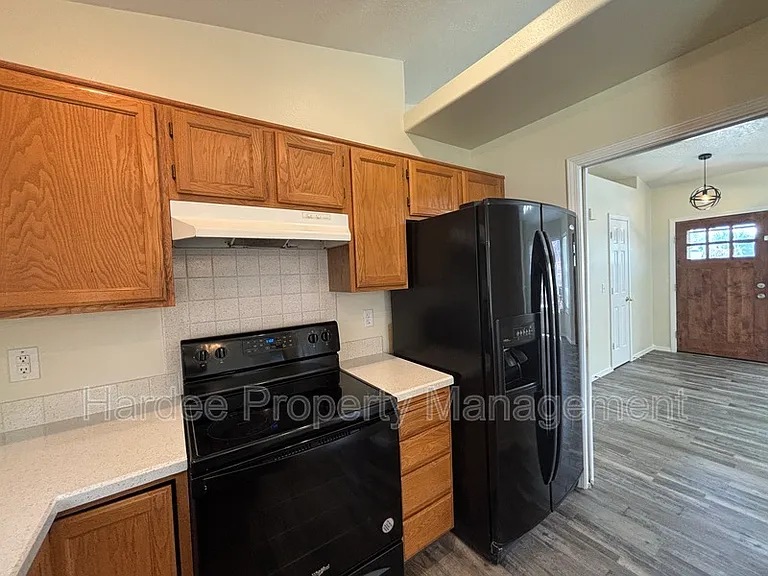 10764 W Goldenrod Ave — Photo 3