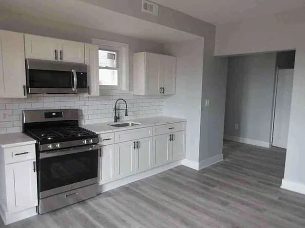 813 N Bentalou St — Photo 1
