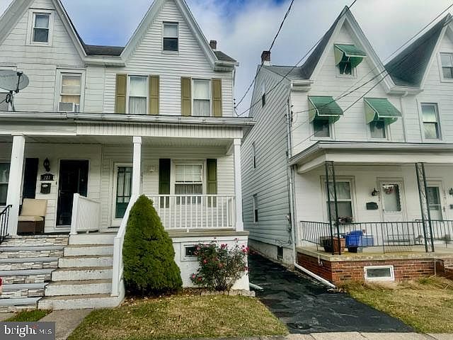 1st image of 225 S 2nd St