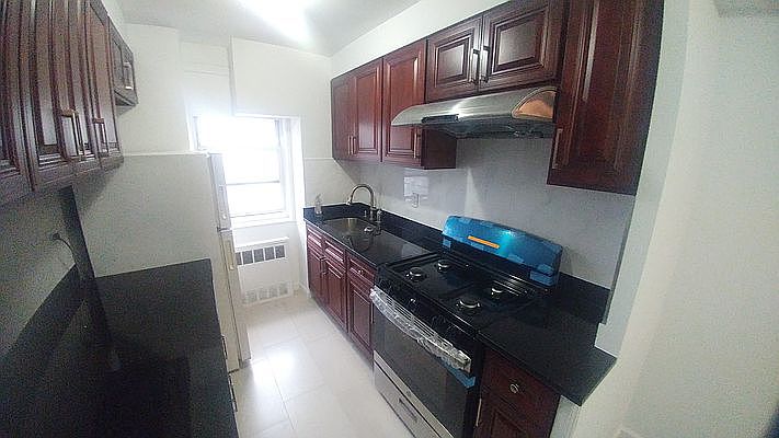 1st image of 50 Bayard St APT 6