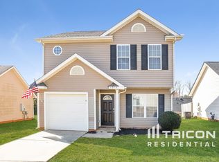 1513 Crandon Dr, Charlotte, NC 28216