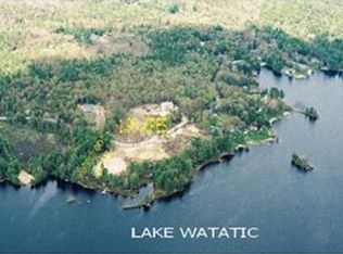 3 Lakeshore Dr, Ashburnham, MA 01430