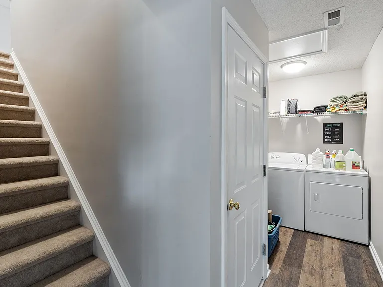 102 Bermuda Green Dr — Photo 10