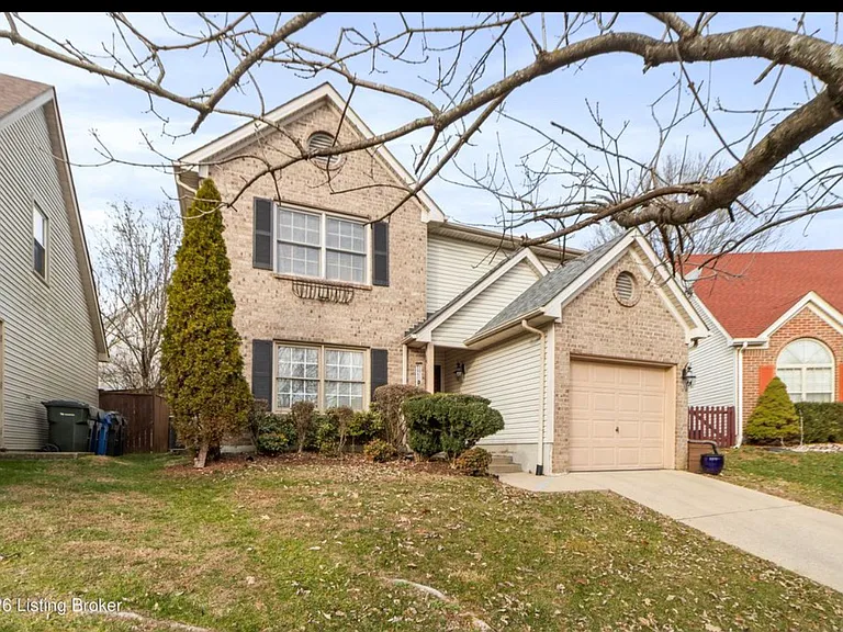 1105 Canyon Ct — Photo 2