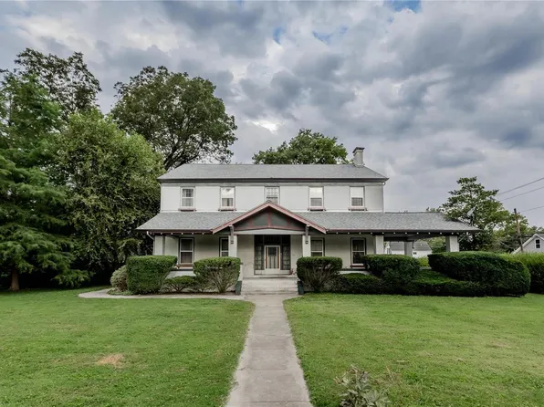 111 N Walnut St, Freeburg, IL 62243