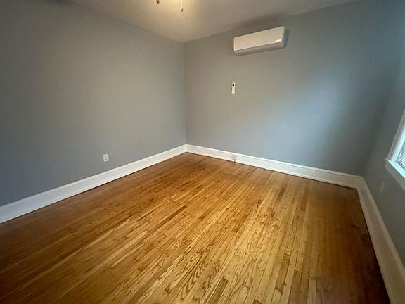 4th image of 1366 E Columbia Ave Floor 1