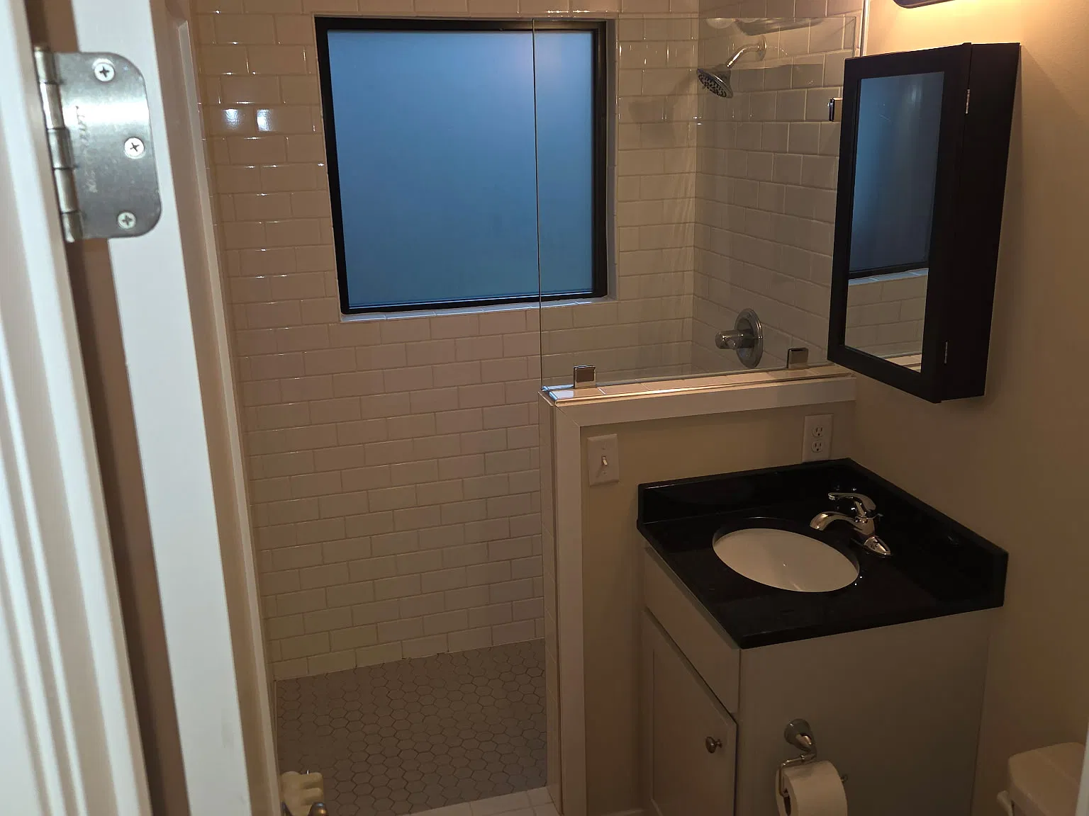 1 bed, $1,299 — Photo 4