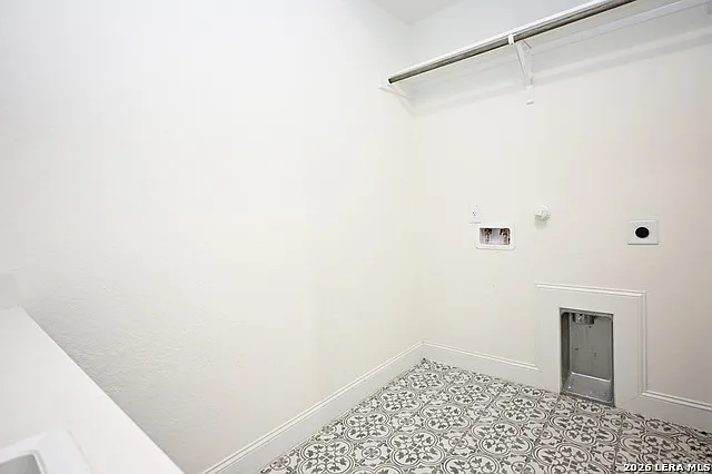 1438 Oaklawn Dr — Photo 19