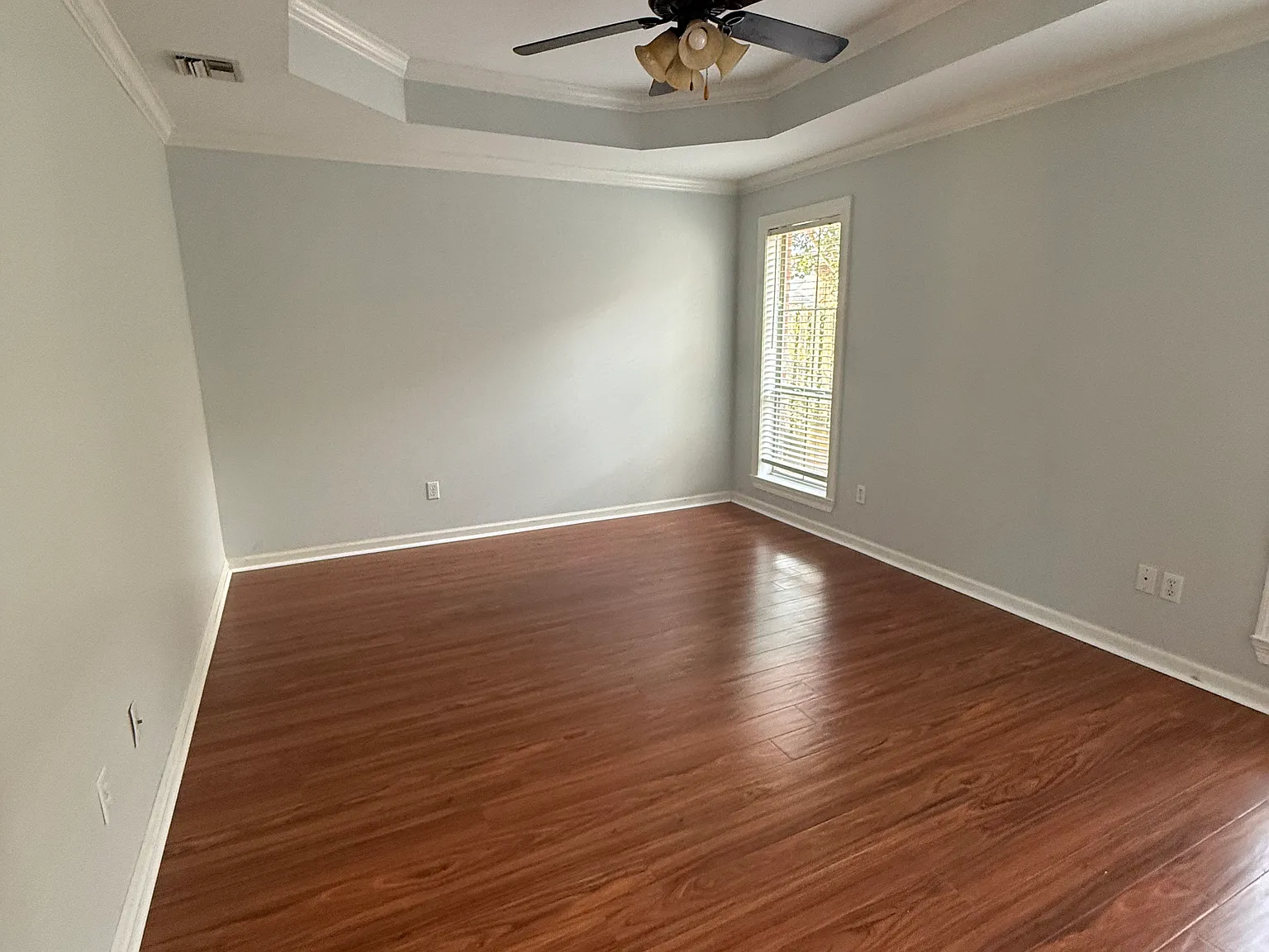 1007 Southlake Cir — Photo 3