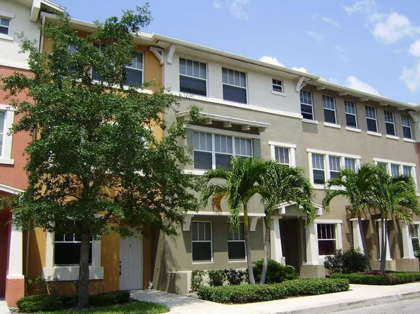 810 Marina Del Ray Ln, West Palm Beach, FL